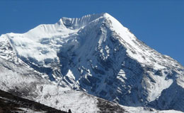 Pisang Peak Climbing